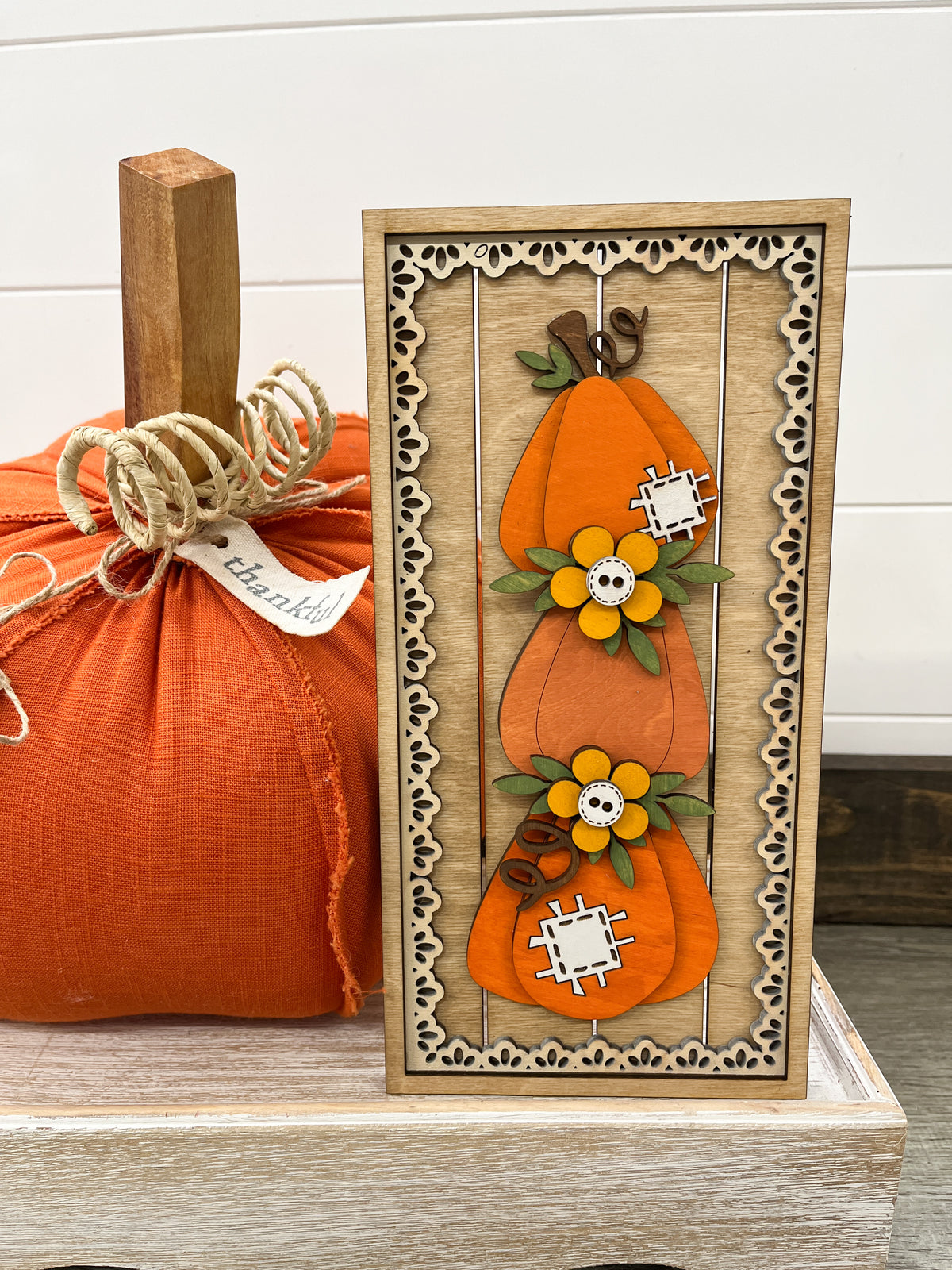 Vintage Lace Wood Pumpkins Sign